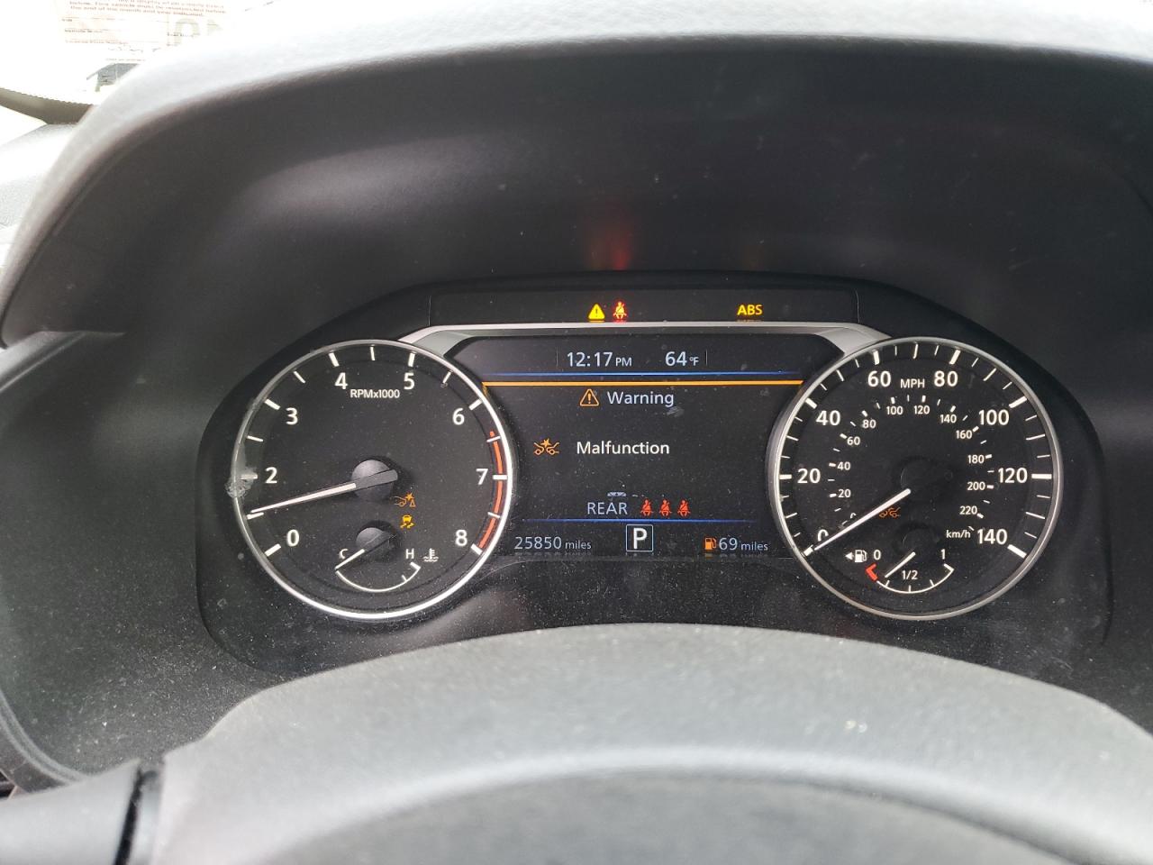 2024 Nissan Altima - Image 9