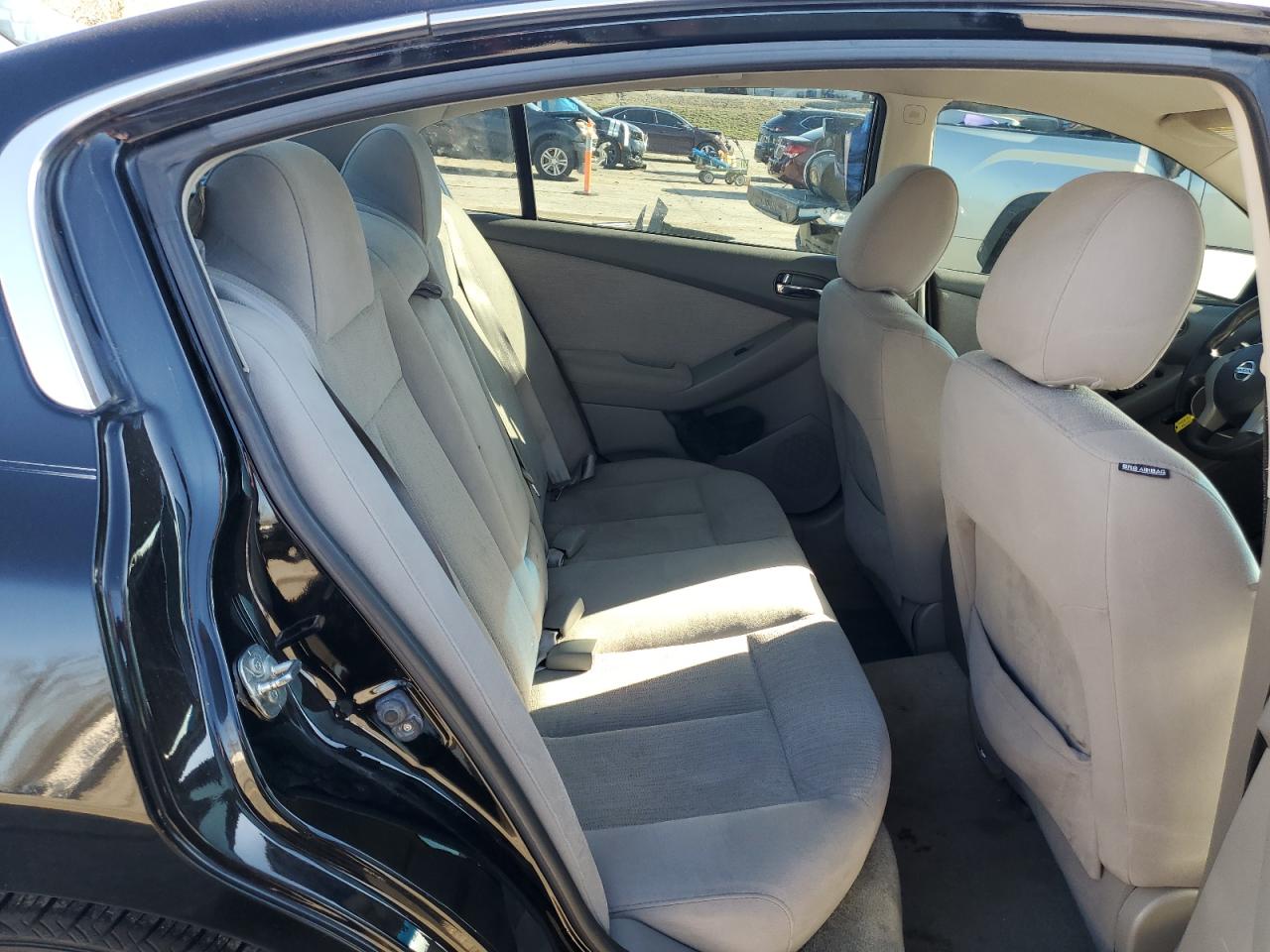 2011 Nissan Altima - Image 10