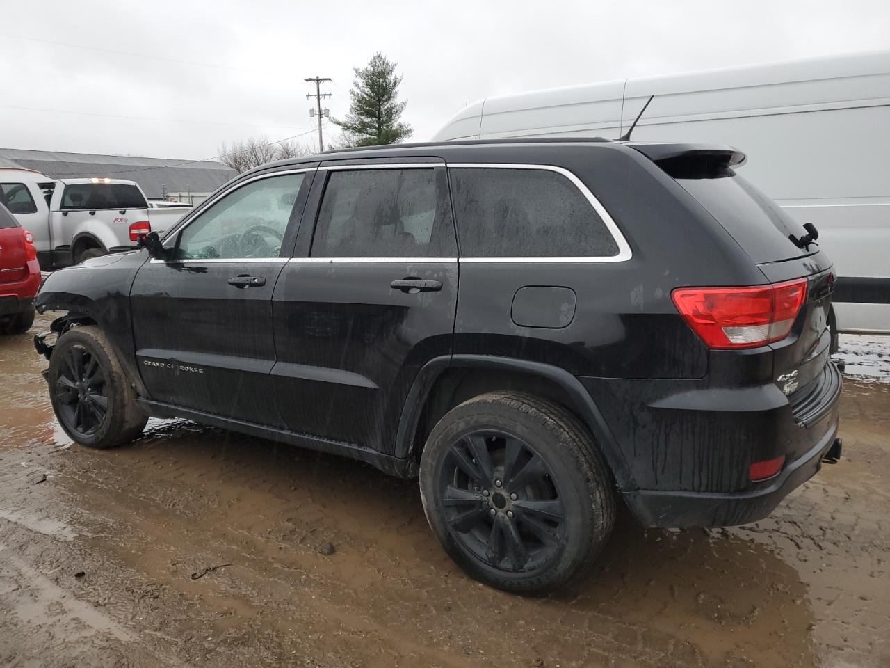 2012 Jeep Grand Cherokee - Image 2