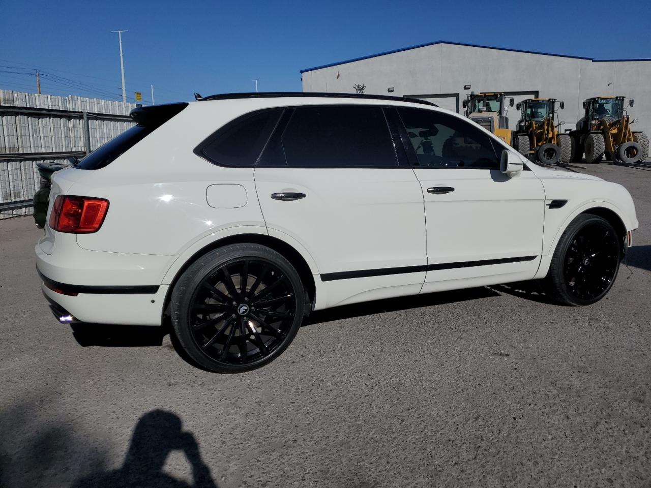 2017 Bentley Bentayga - Image 3