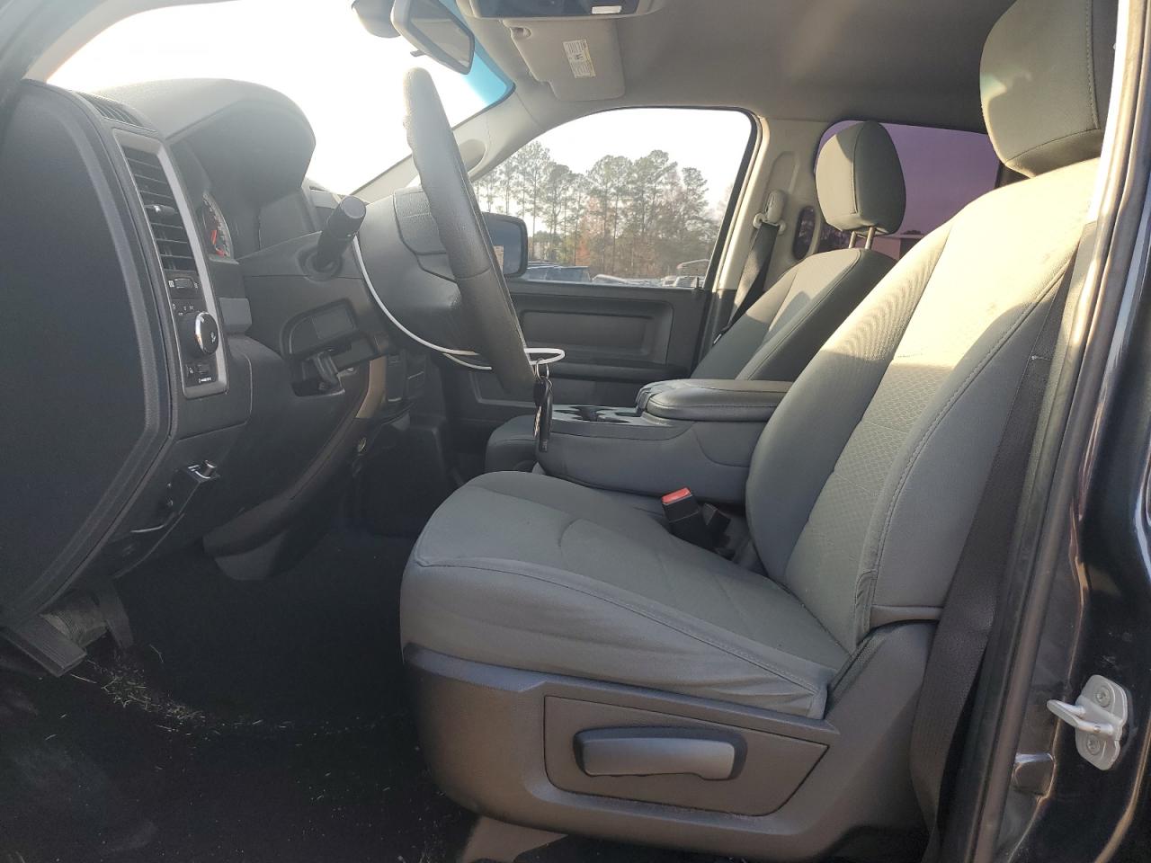 2014 RAM 1500 - Image 7