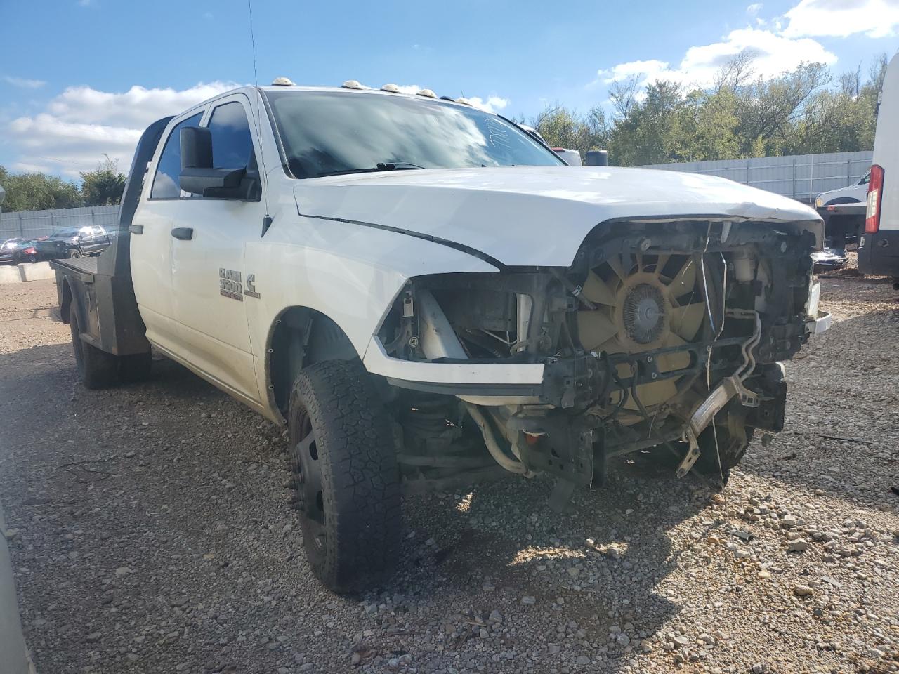2018 RAM 3500 - Image 4