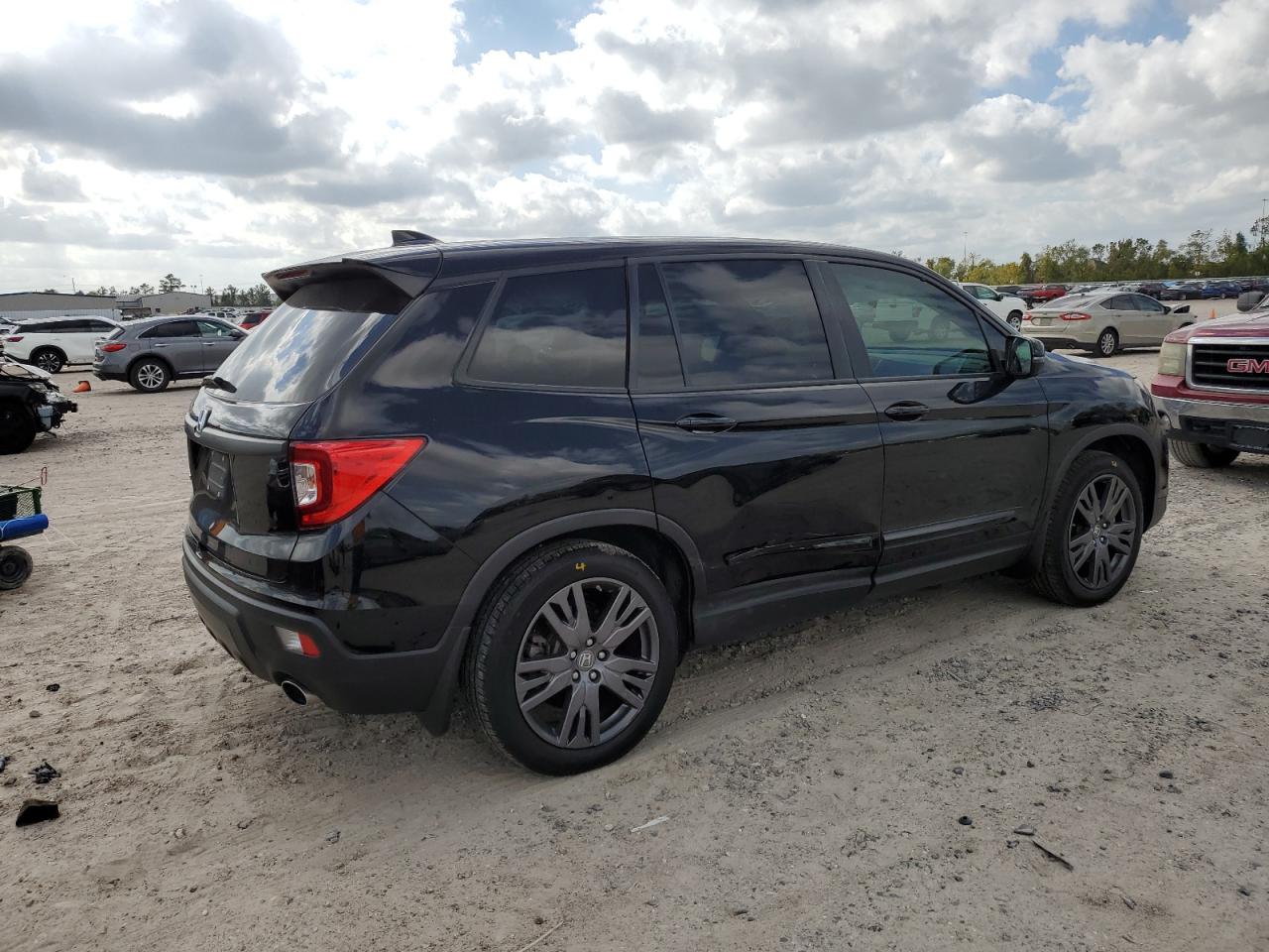 2021 Honda Passport - Image 3