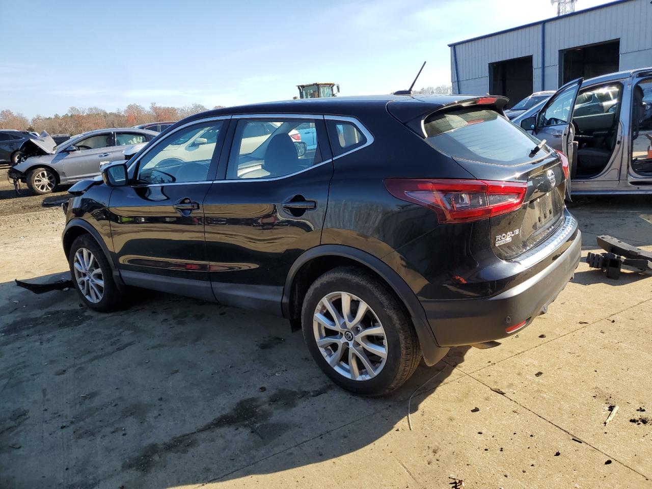 2020 Nissan Rogue - Image 2