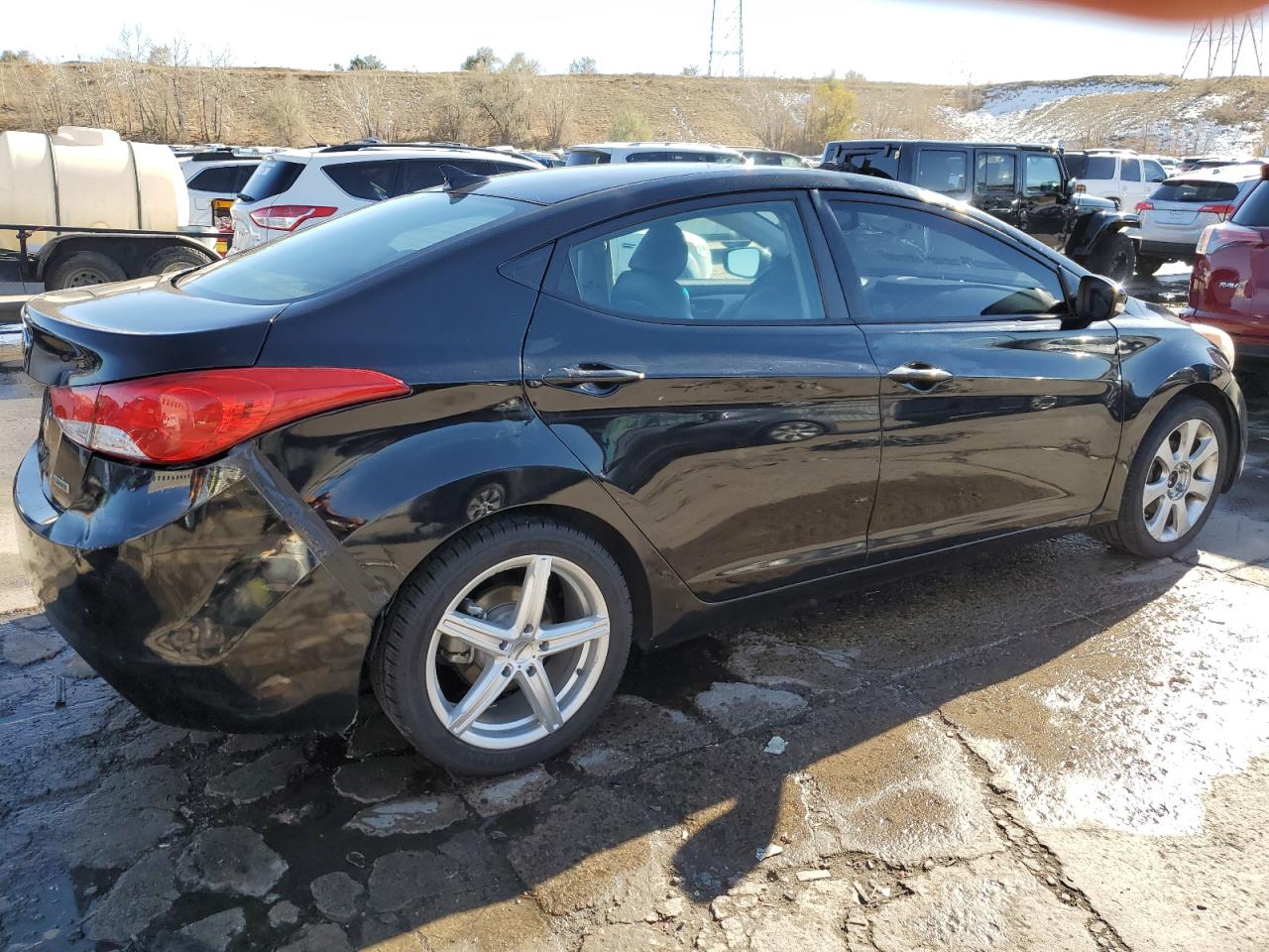 2012 Hyundai Elantra - Image 3