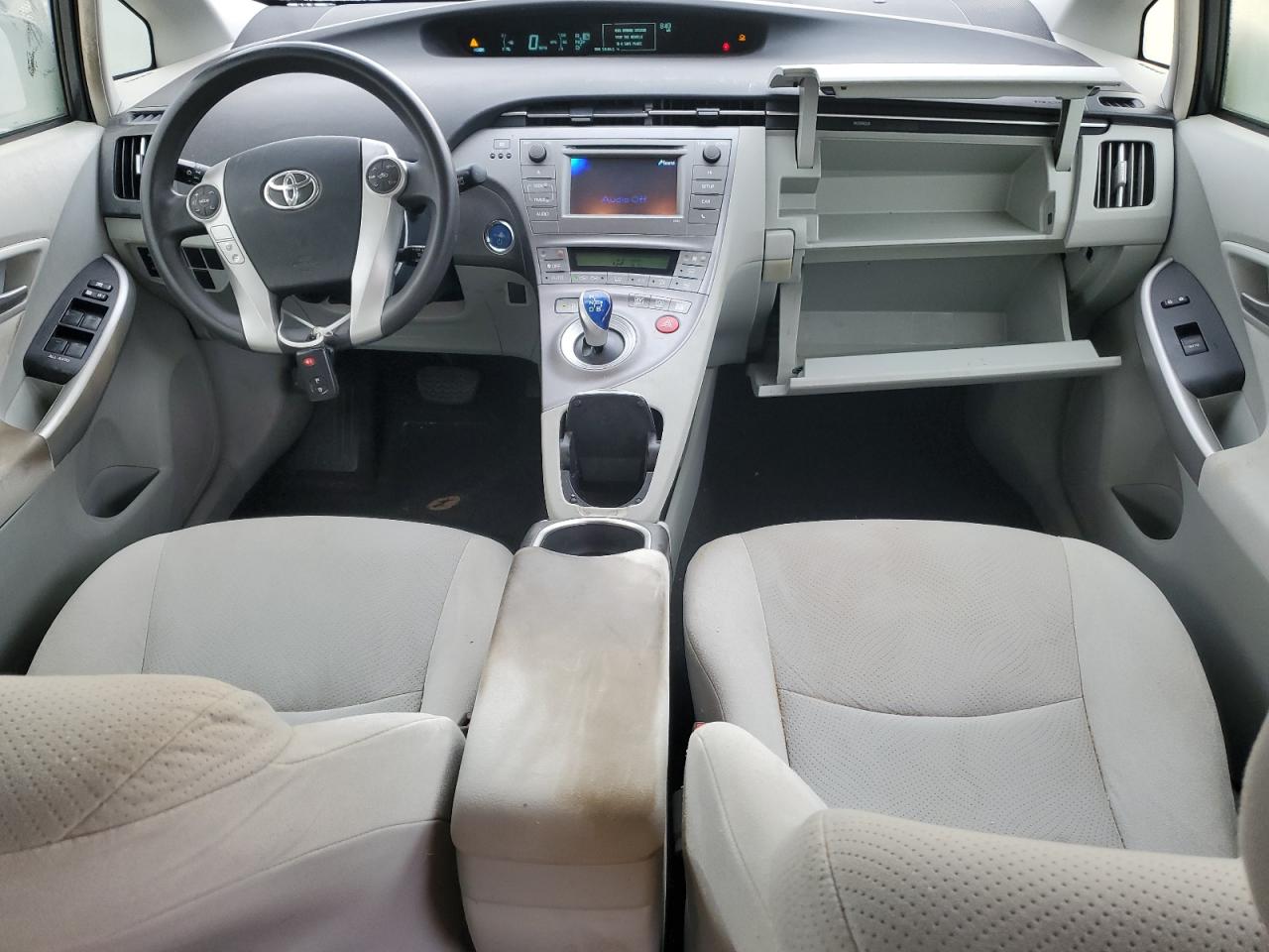 2014 Toyota Prius - Image 8