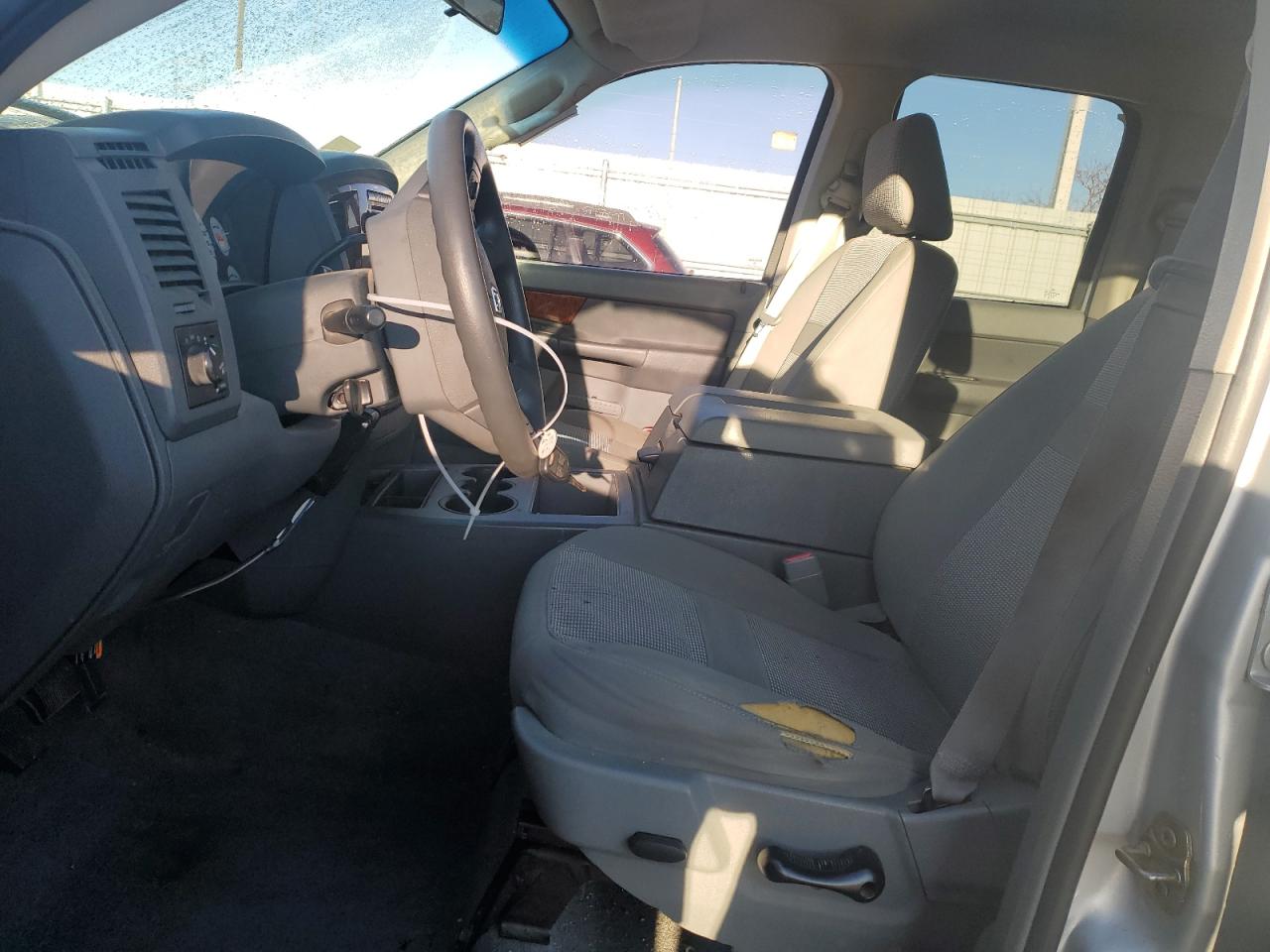 2006 Dodge RAM - Image 7