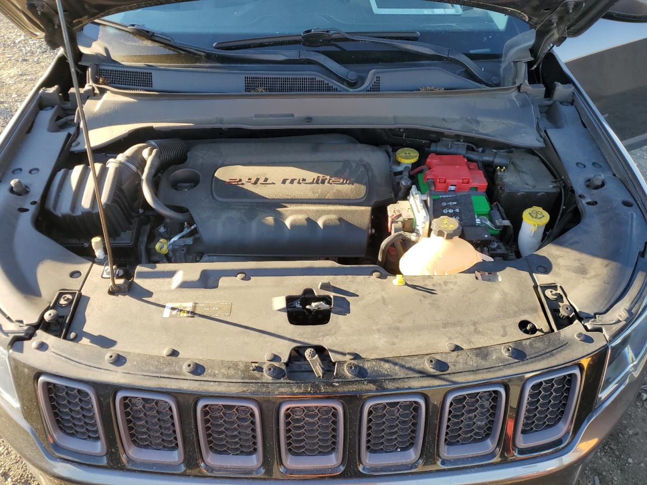 2019 Jeep Compass - Image 12