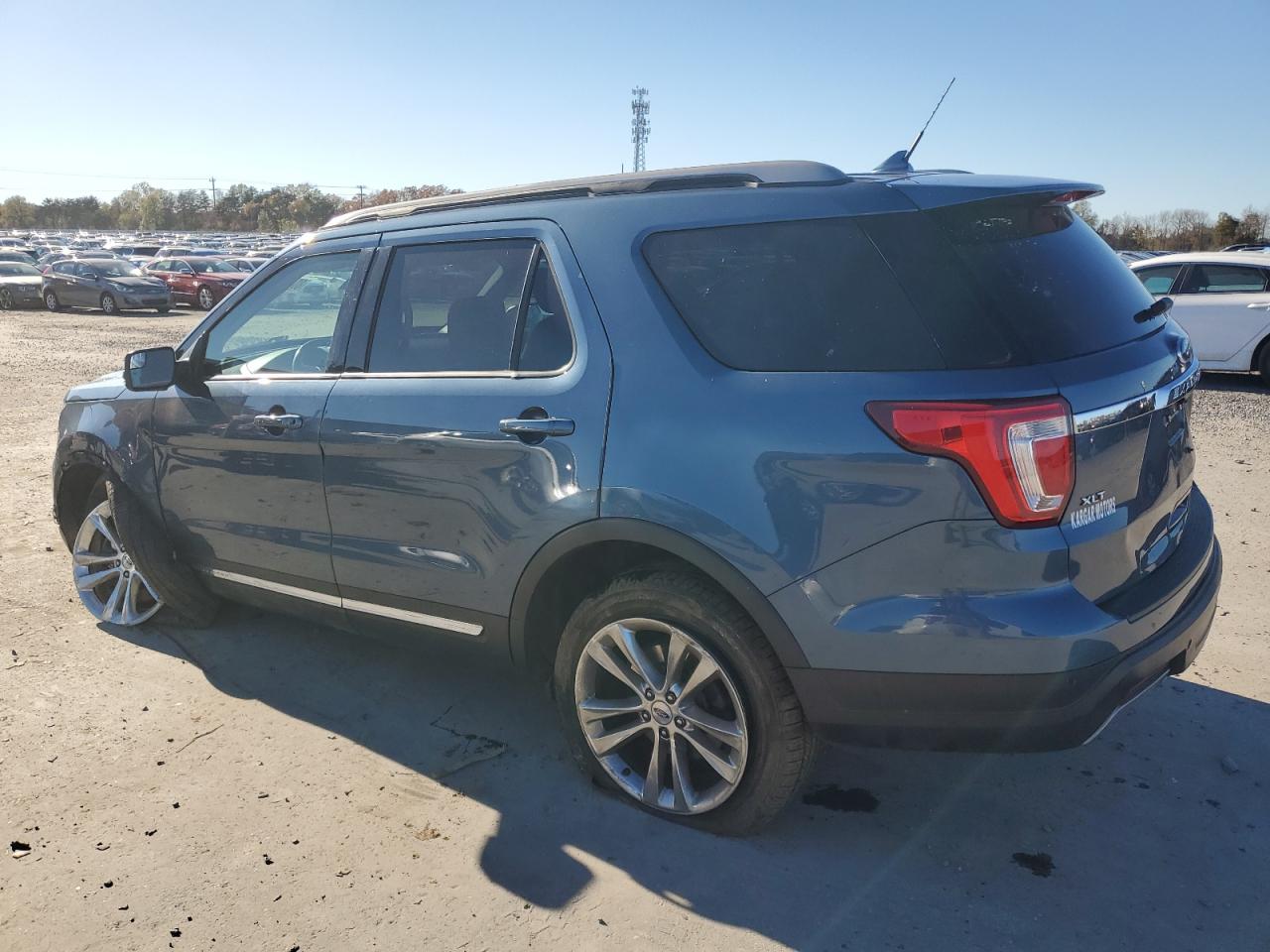 2019 Ford Explorer - Image 2