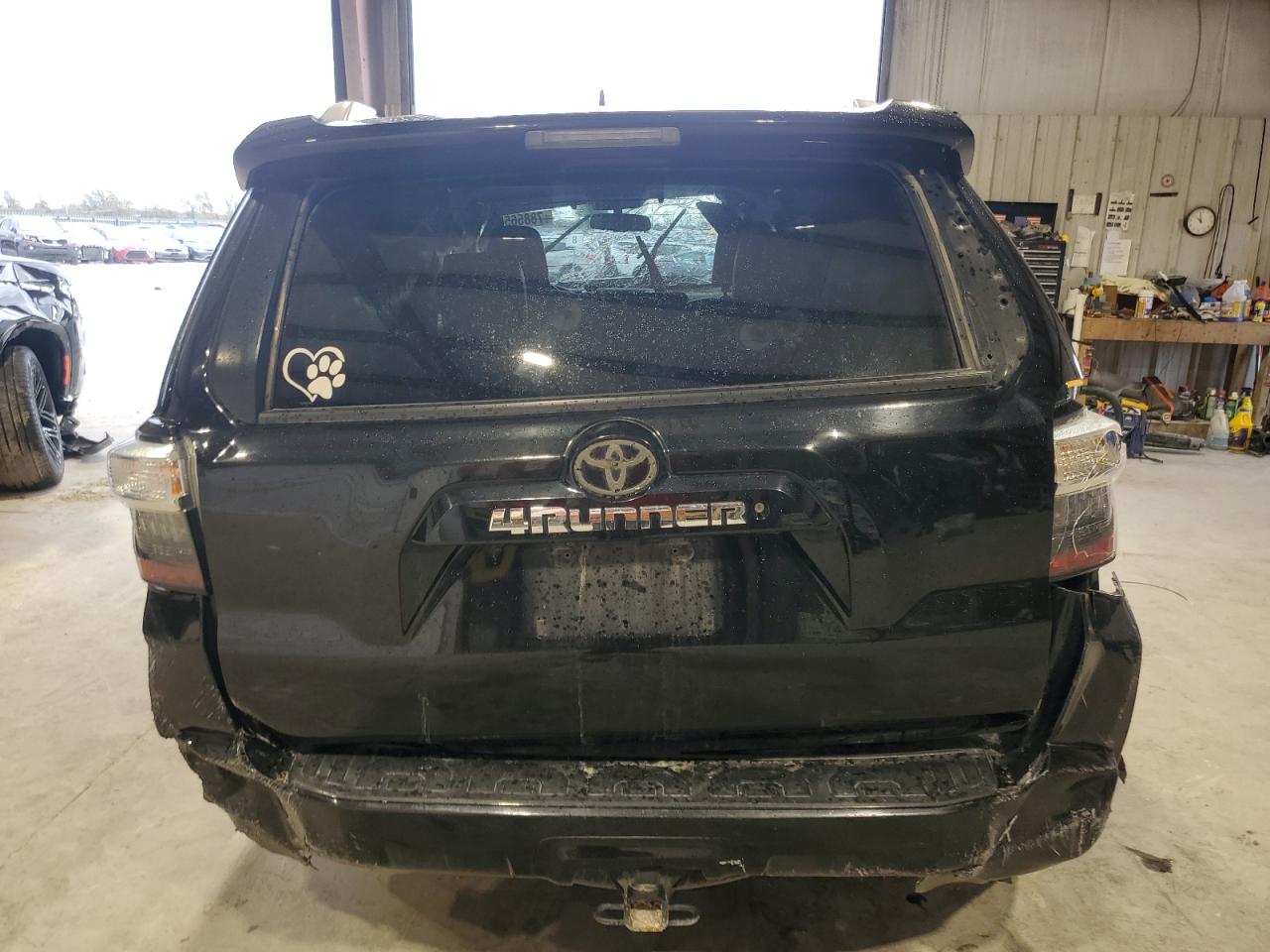 VIN JTEBU5JR6J5546826 2018 TOYOTA 4RUNNER no.6