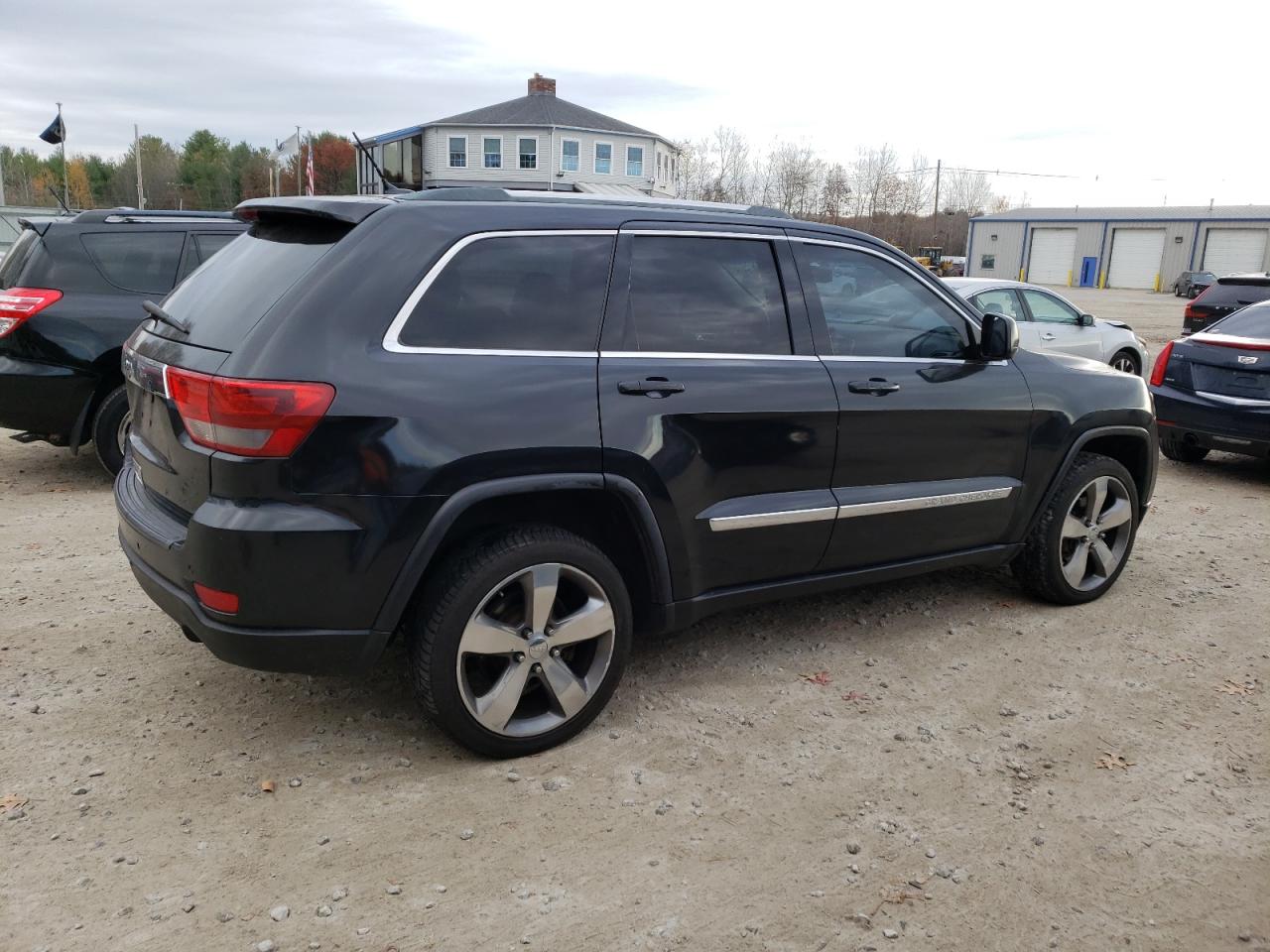 2012 Jeep Grand Cherokee - Image 3
