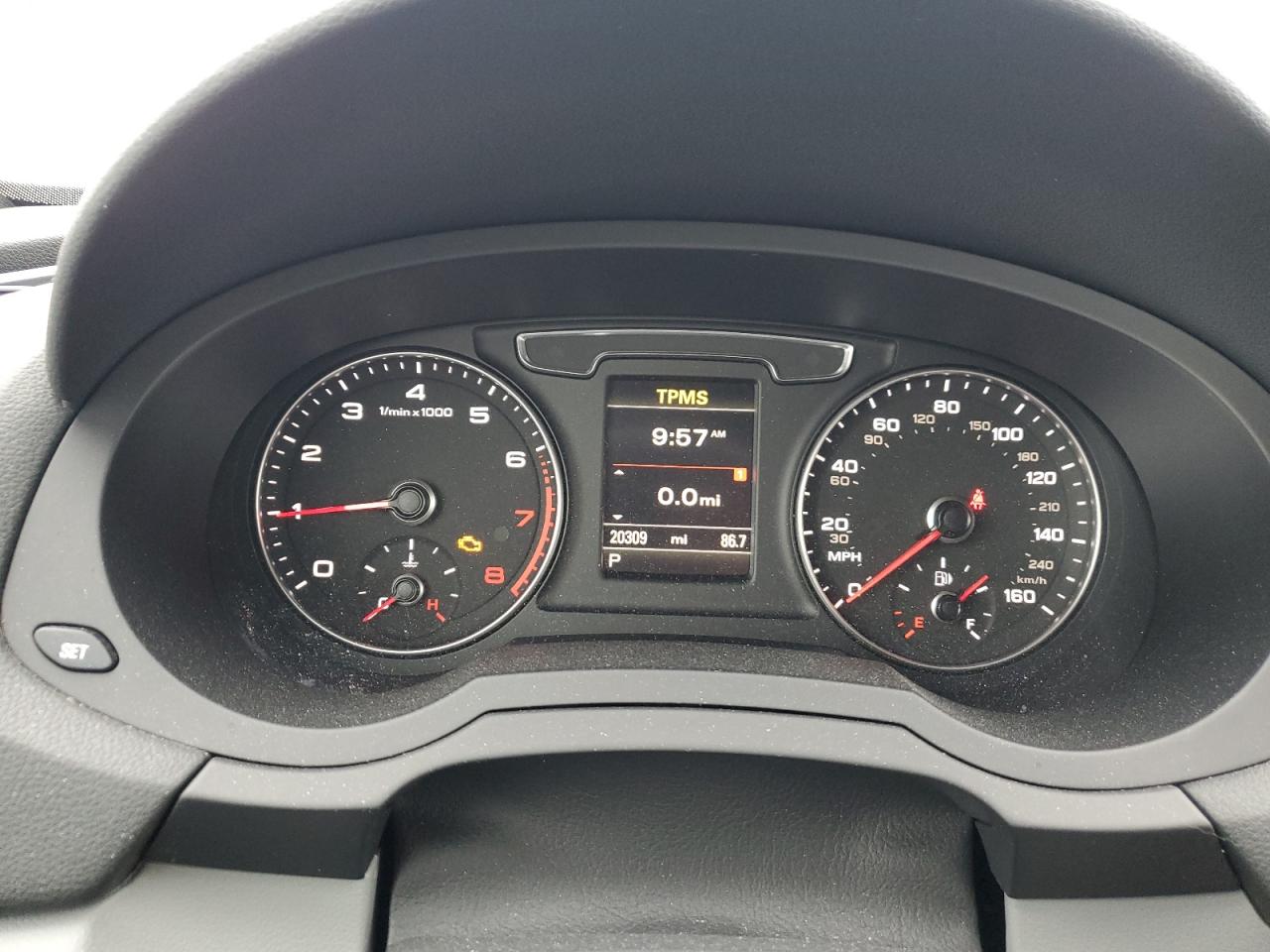 2016 Audi Q3 - Image 9