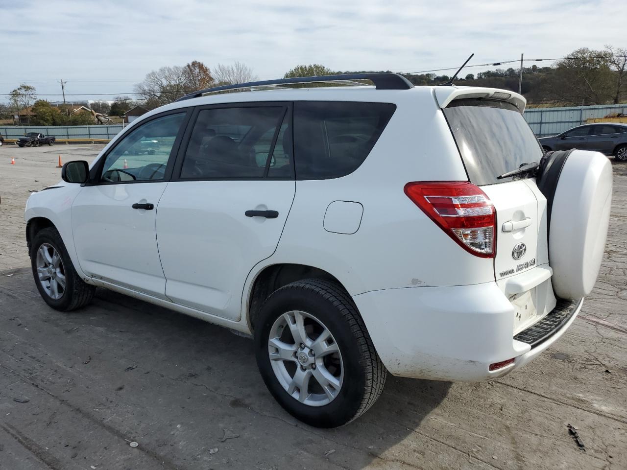 2010 Toyota RAV 4 - Image 2