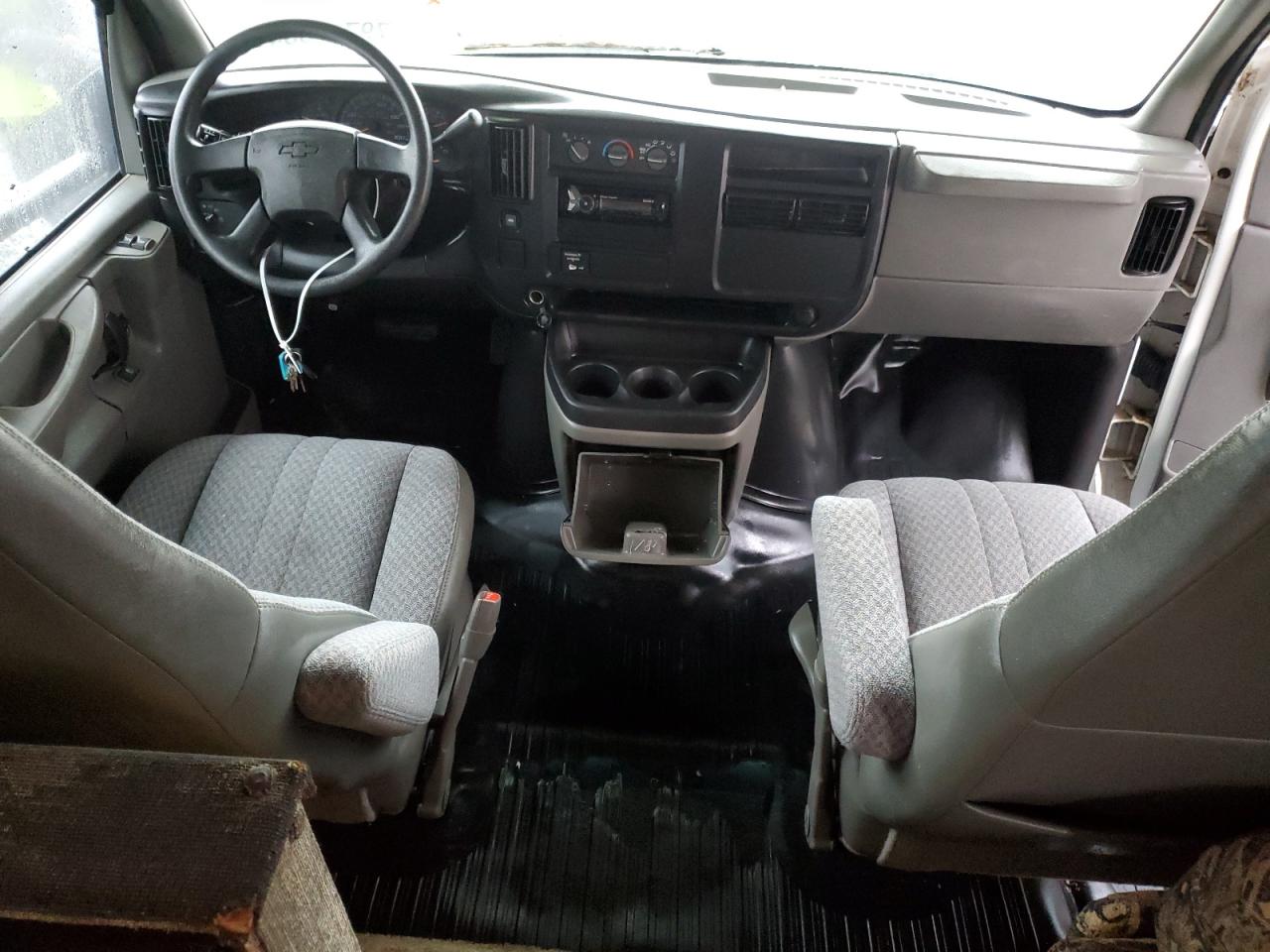 2003 Chevrolet Silverado - Image 5