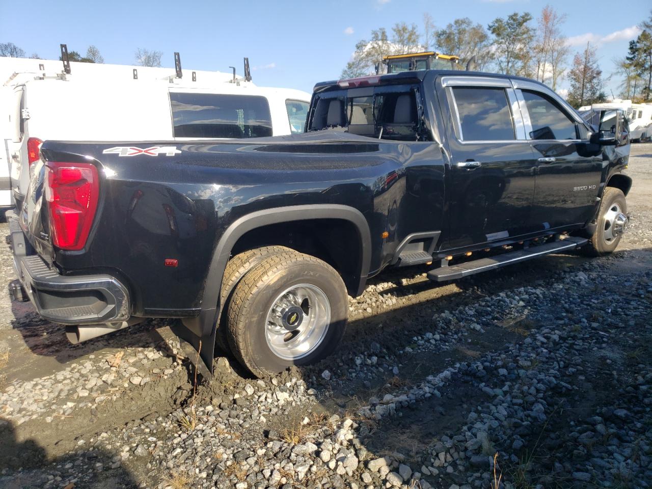 2020 Chevrolet Silverado - Image 3