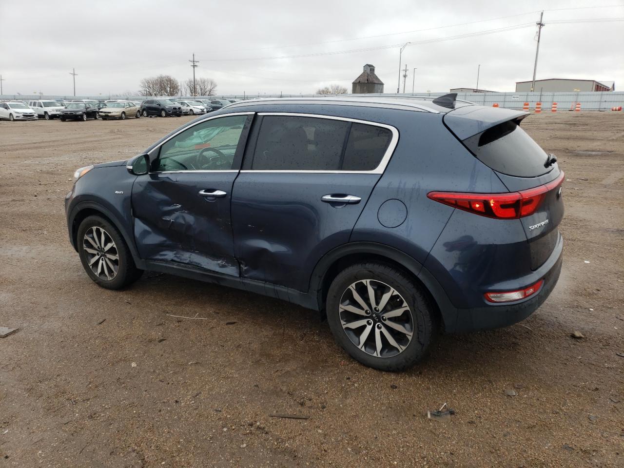 KNDPNCAC4H7174294 2017 KIA SPORTAGE - Image 2