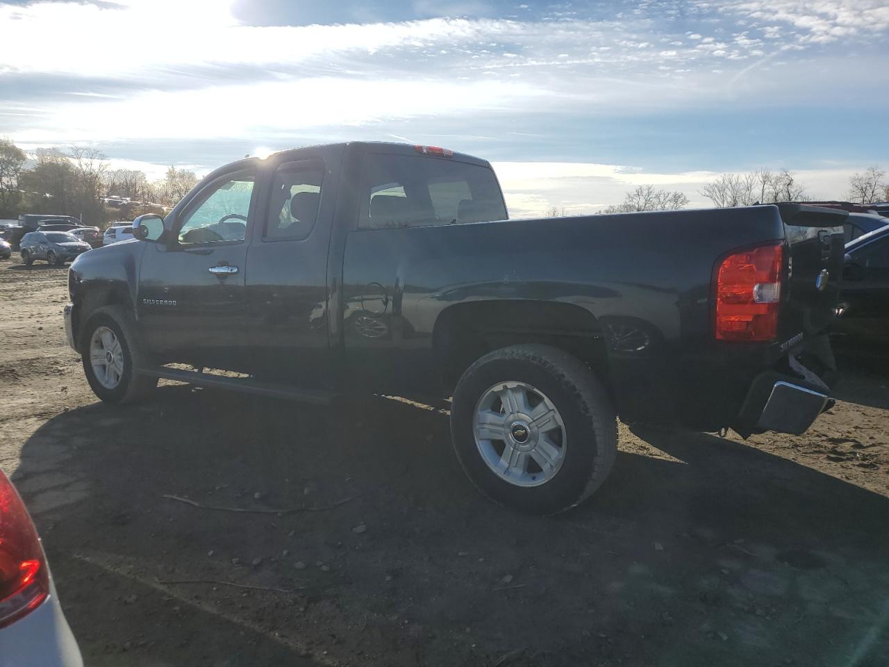 2013 Chevrolet Silverado - Image 2