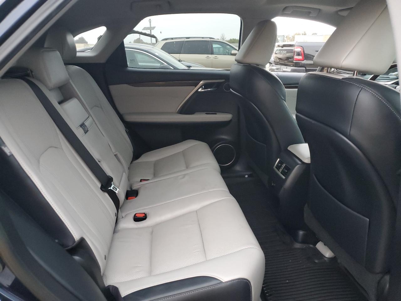 2017 Lexus RX - Image 11