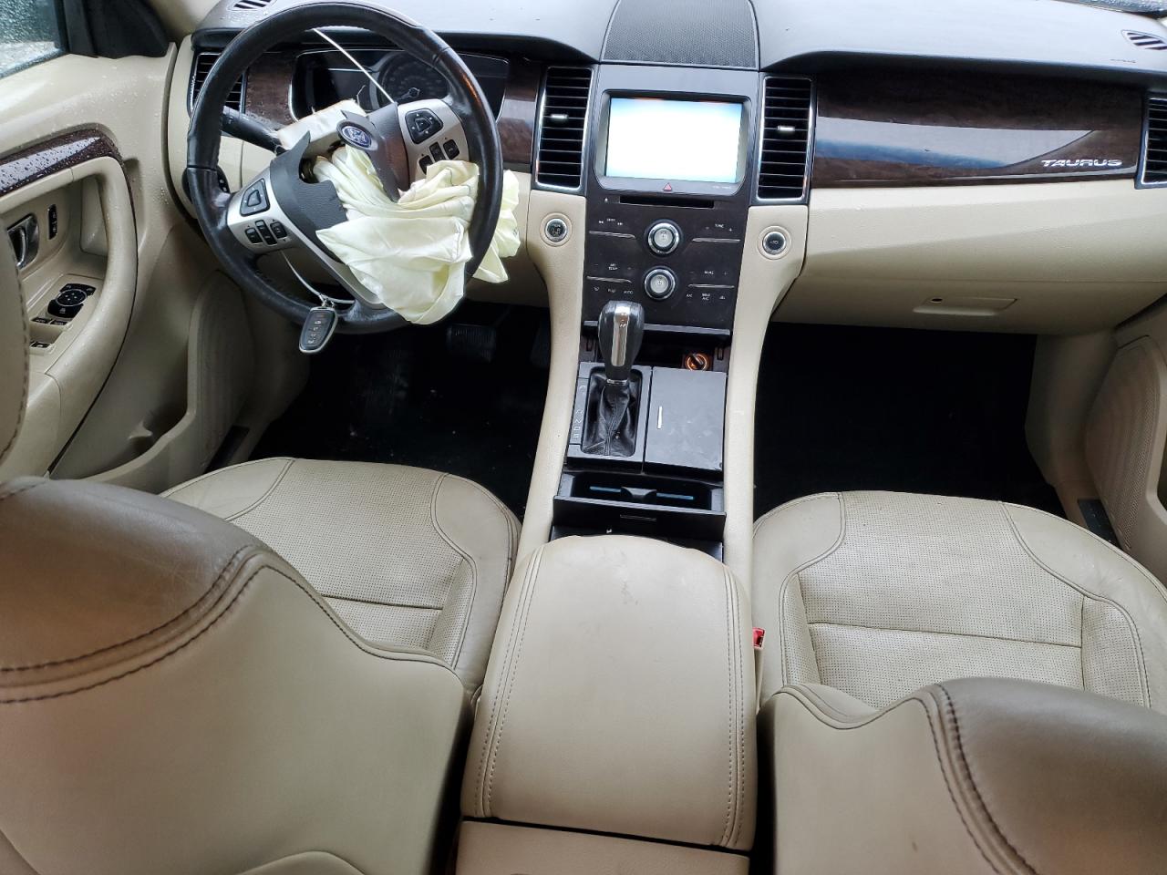2015 Ford Taurus - Image 7