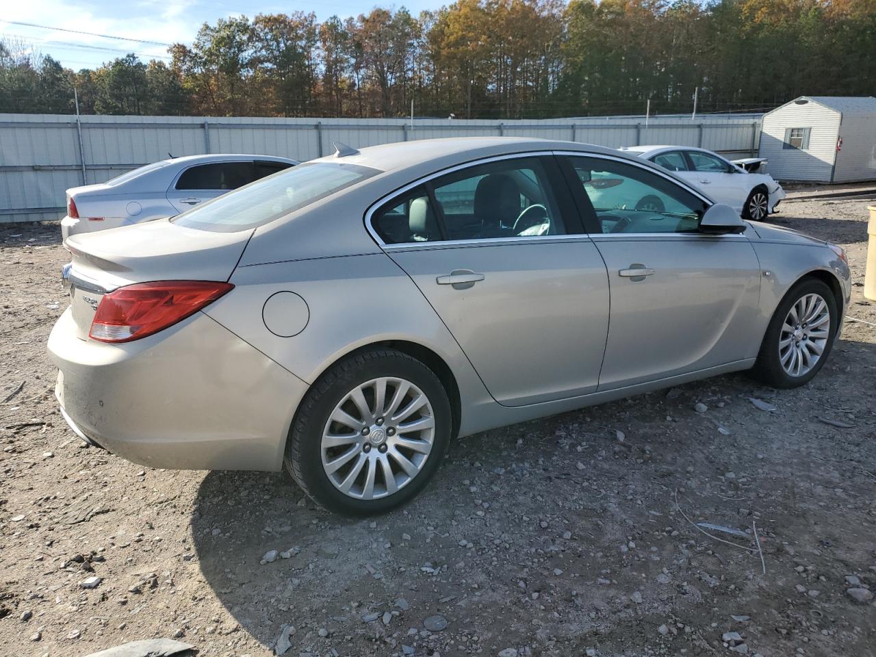 2011 Buick Regal - Image 3