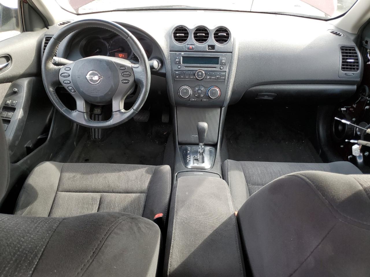 2012 Nissan Altima - Image 8