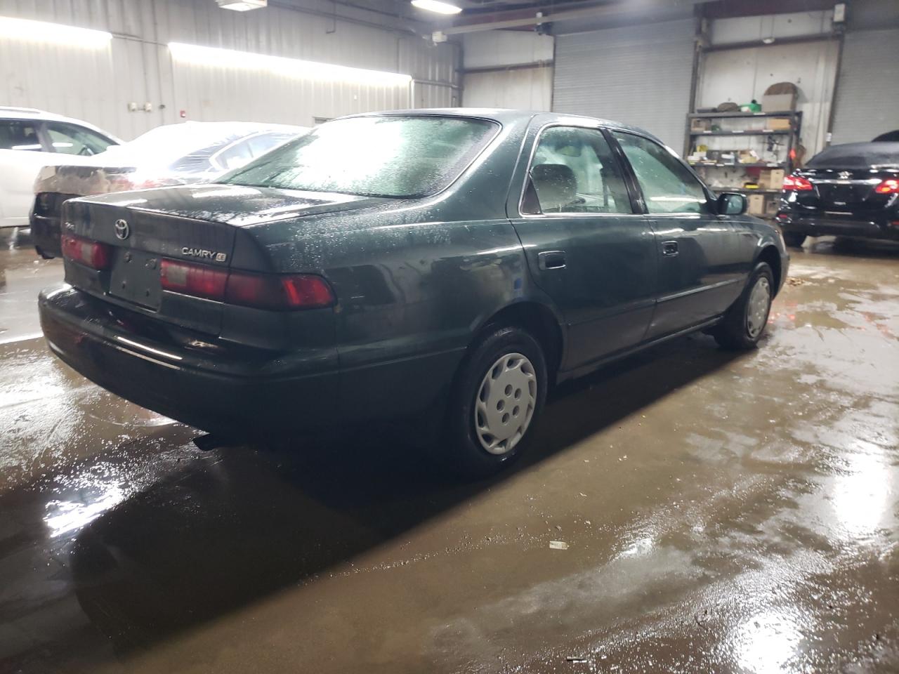 1999 Toyota Camry - Image 3