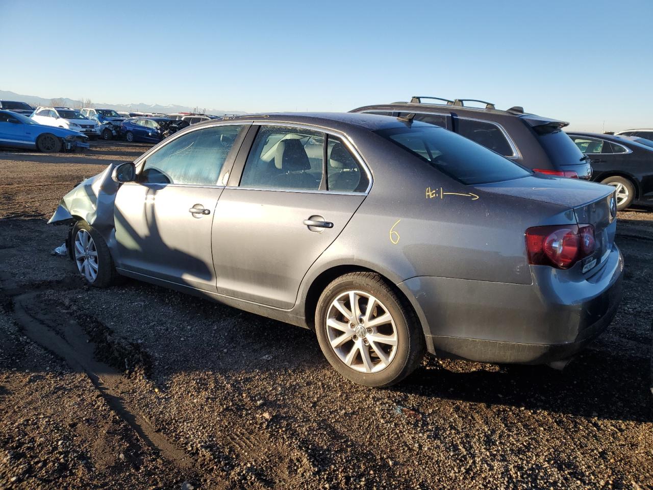 2010 Volkswagen Jetta - Image 2