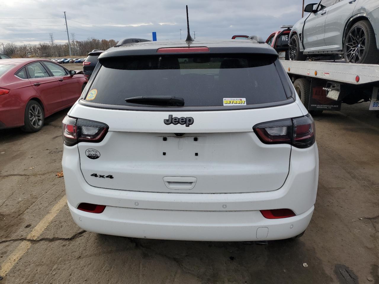 2022 Jeep Compass - Image 6