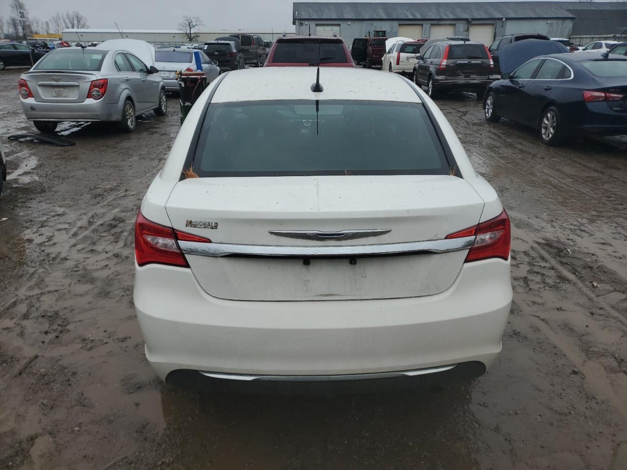 2011 Chrysler 200 - Image 6
