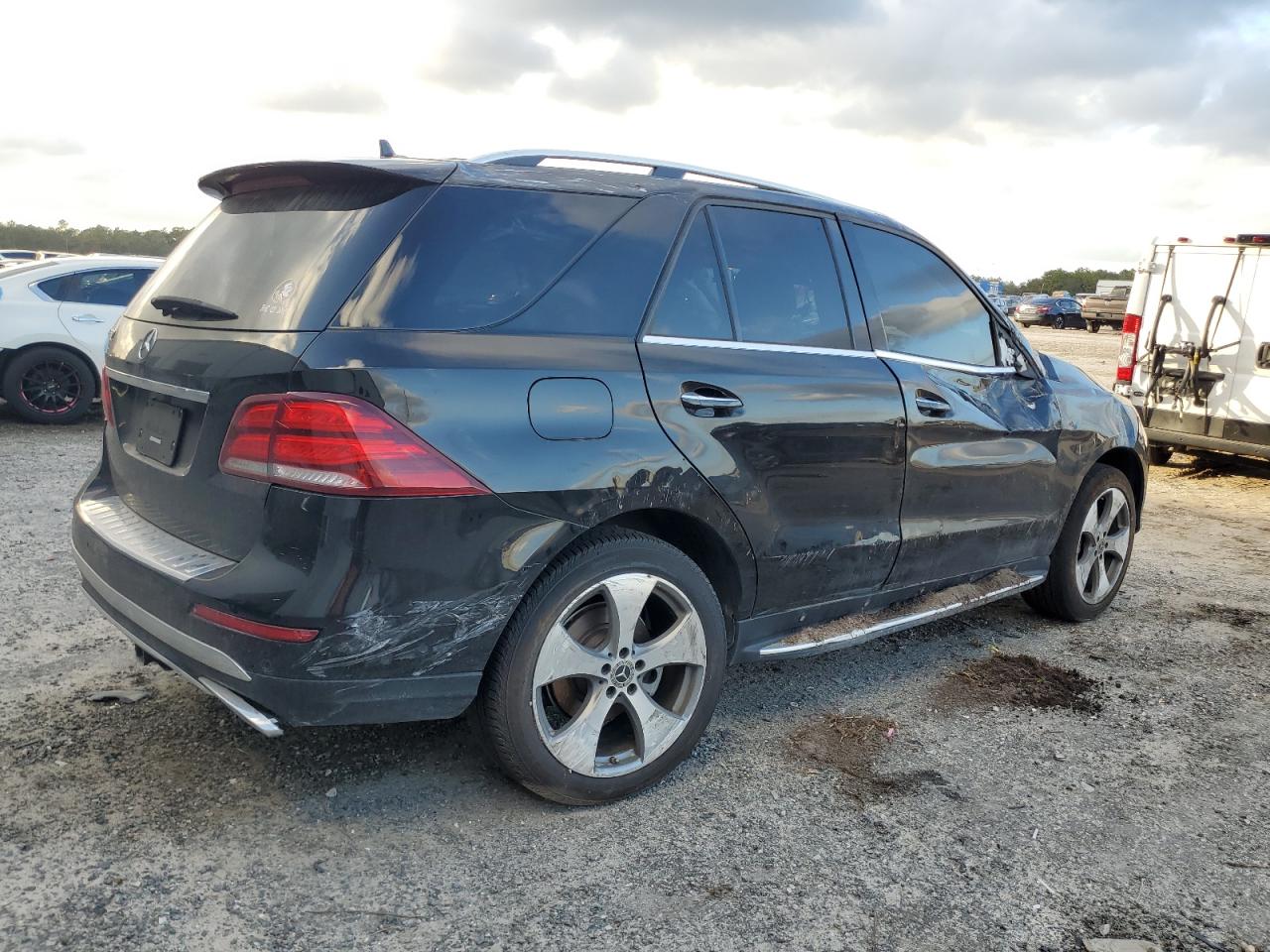 2017 Mercedes-Benz GLE - Image 3