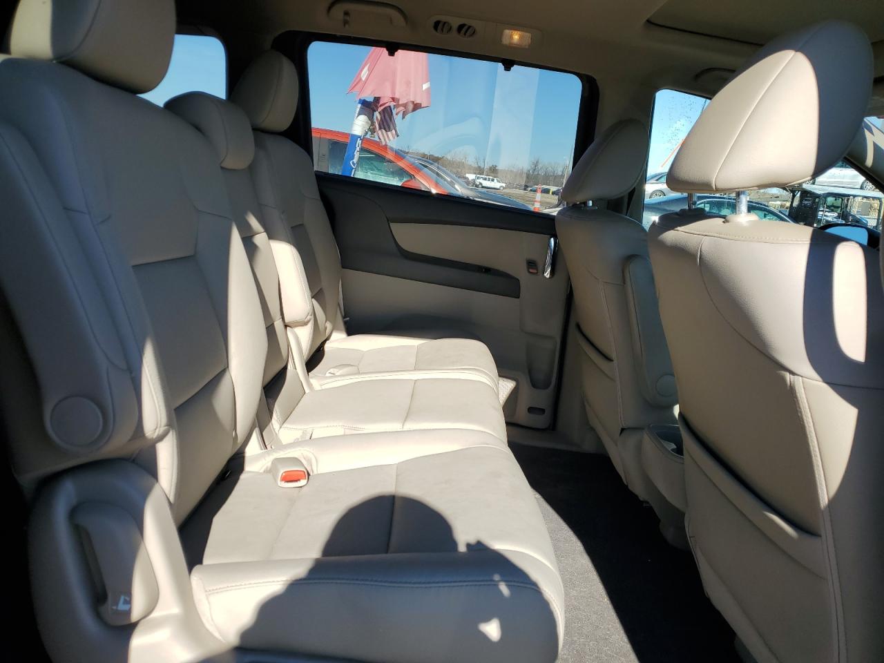 2014 Honda Odyssey - Image 11