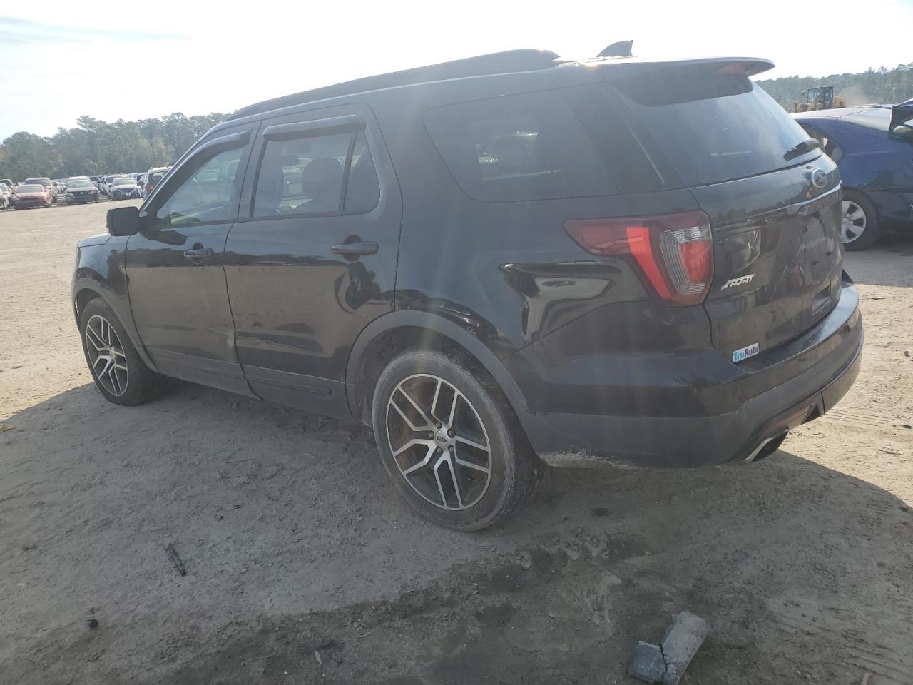 2016 Ford Explorer - Image 2