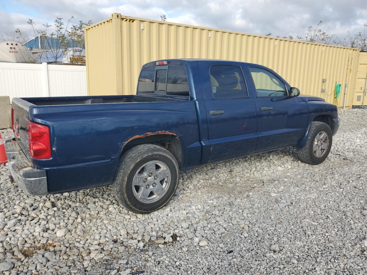 2005 Dodge Dakota Quad Slt VIN: 1D7HE48N25S304783 Lot: 79870154