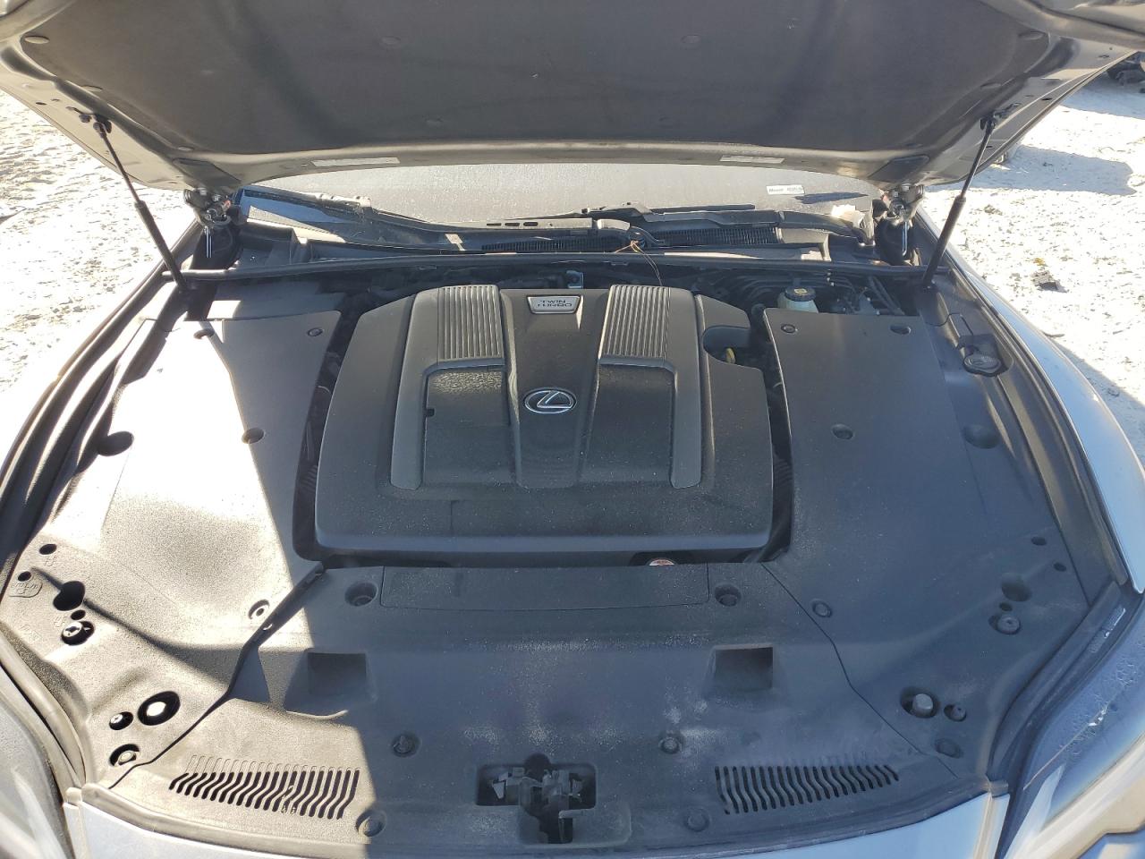 2021 Lexus LS - Image 11