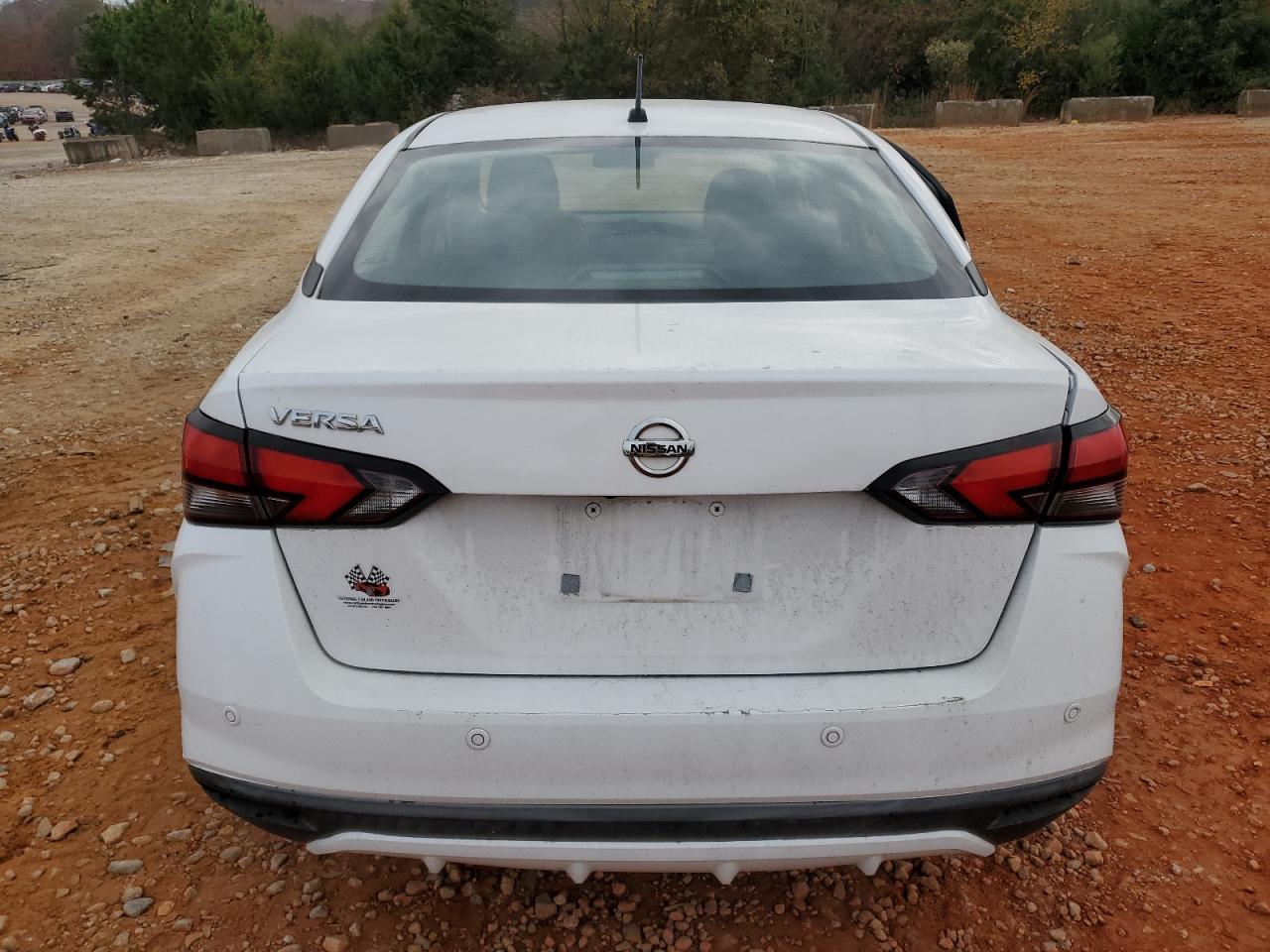 2020 Nissan Versa - Image 6
