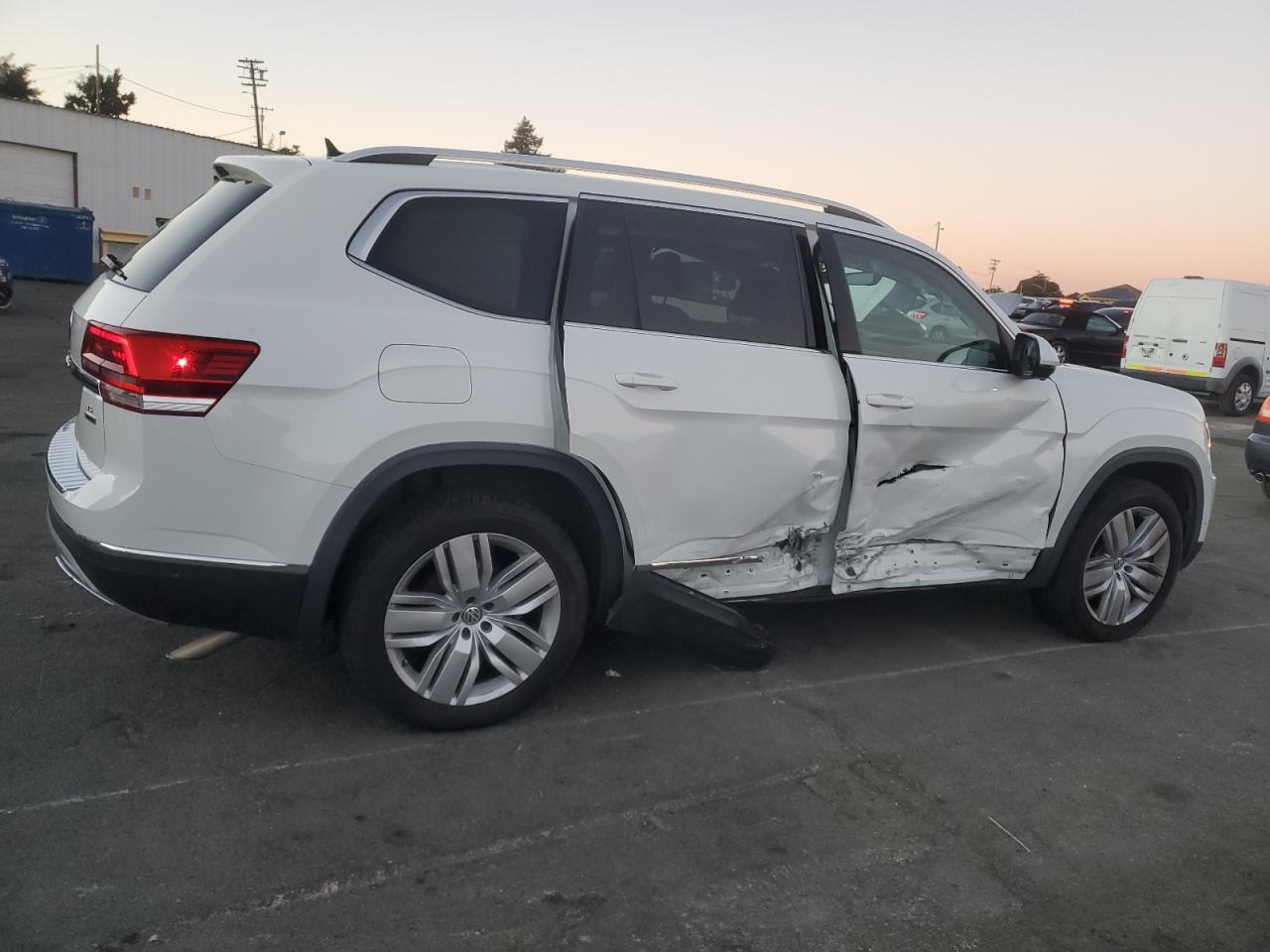 2019 Volkswagen Atlas - Image 3