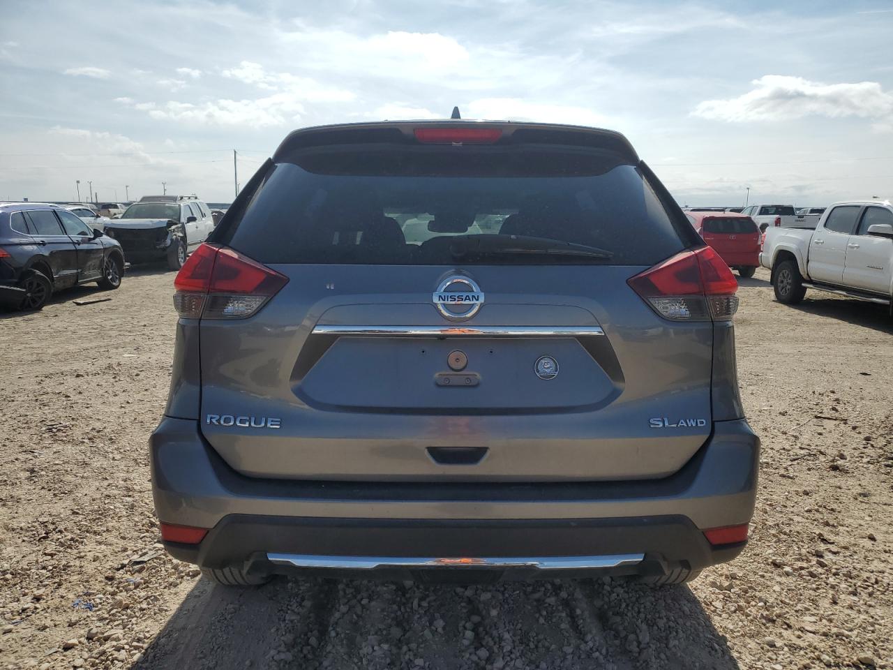 2018 Nissan Rogue - Image 6