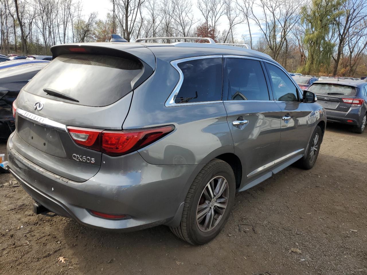 2016 Infiniti QX60 - Image 3