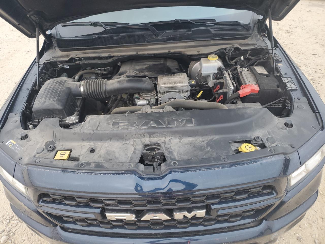 2022 RAM 1500 - Image 11