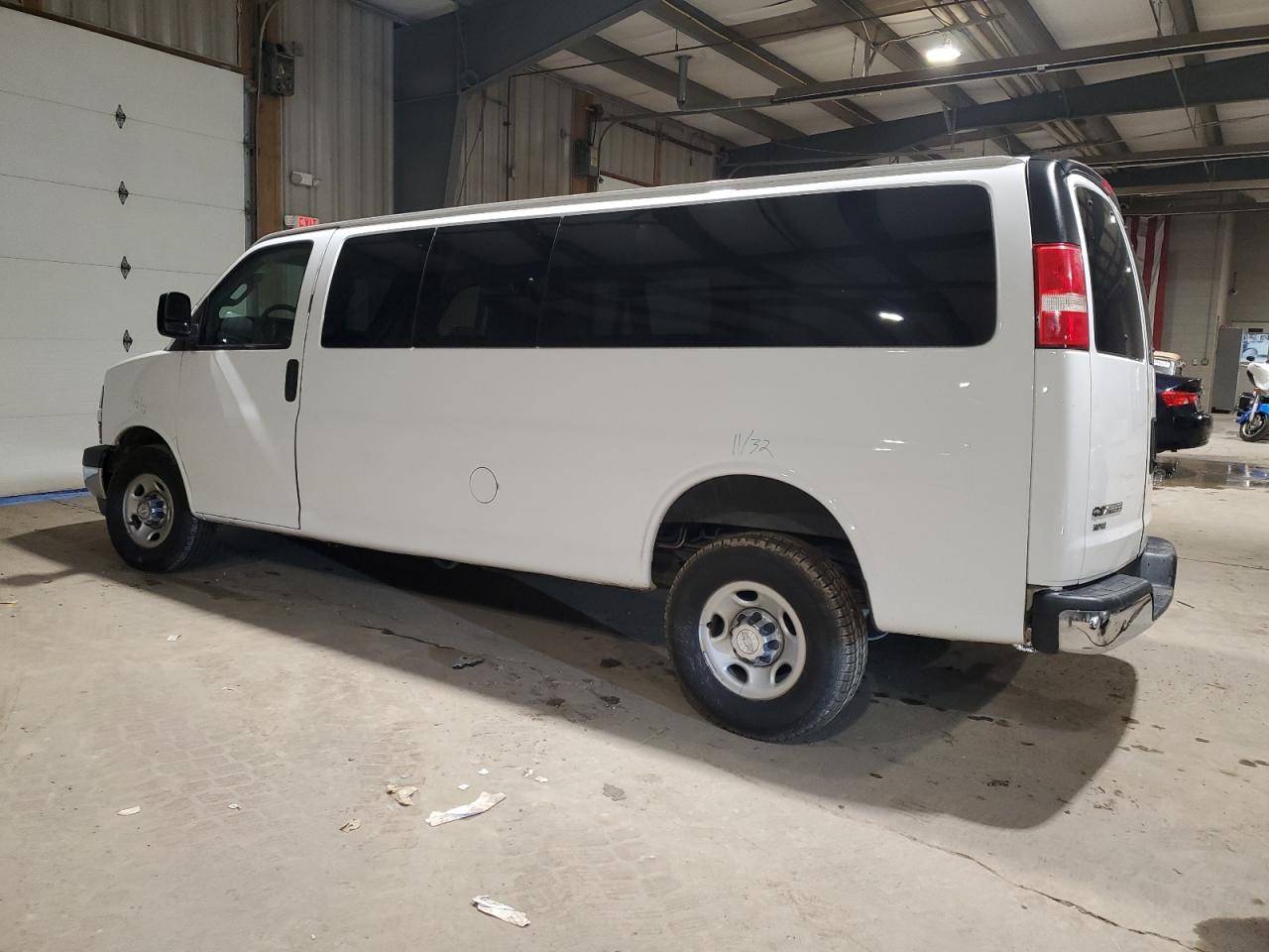 2018 Chevrolet Express - Image 2