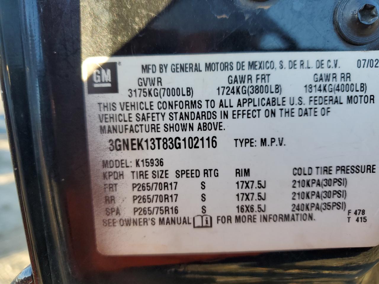 2003 Chevrolet Avalanche - Image 13