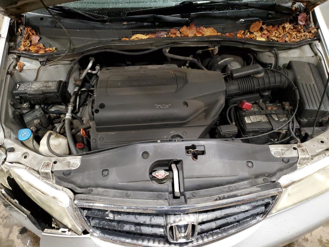 2004 Honda Odyssey - Image 12