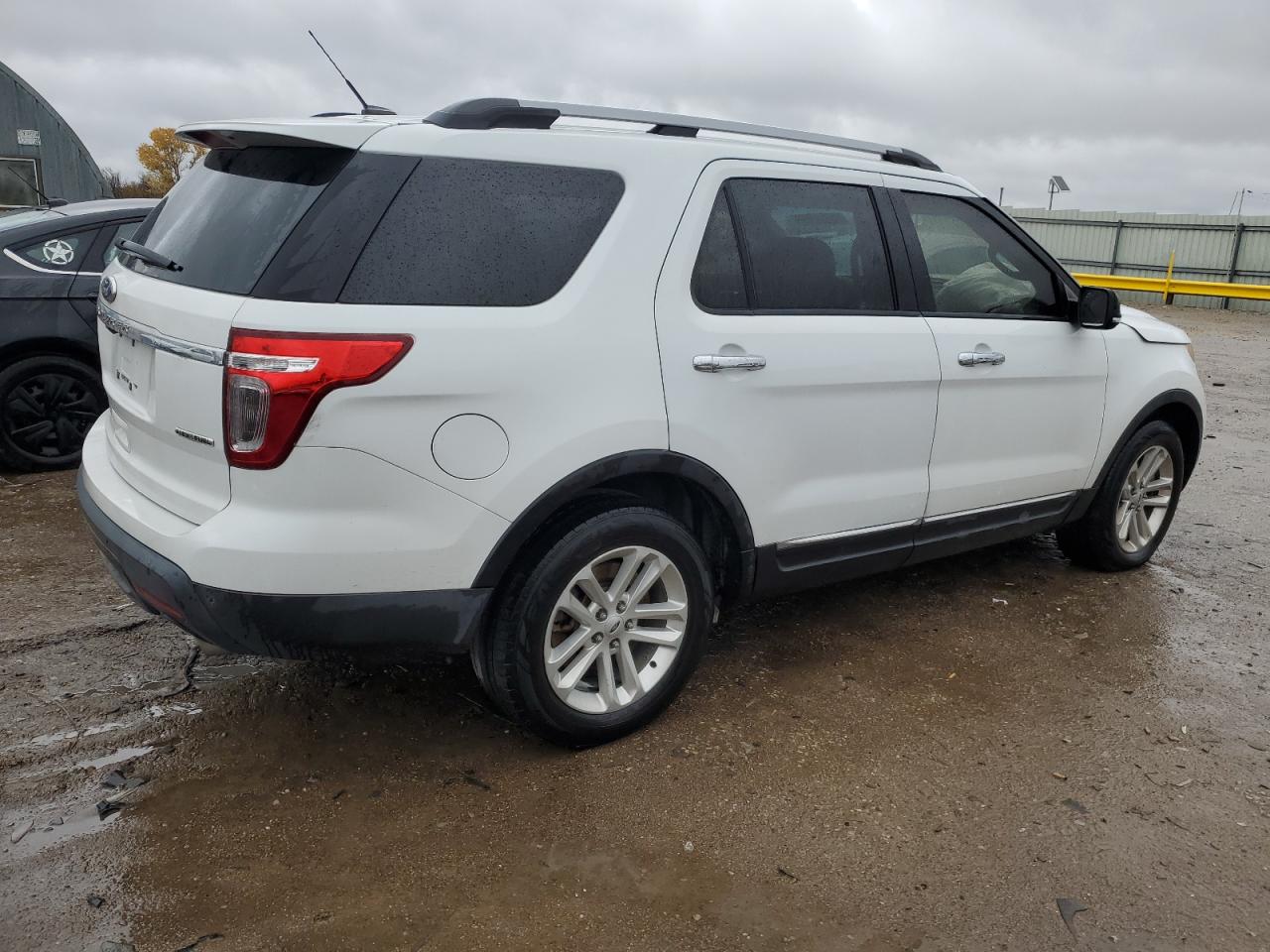 2015 Ford Explorer - Image 3