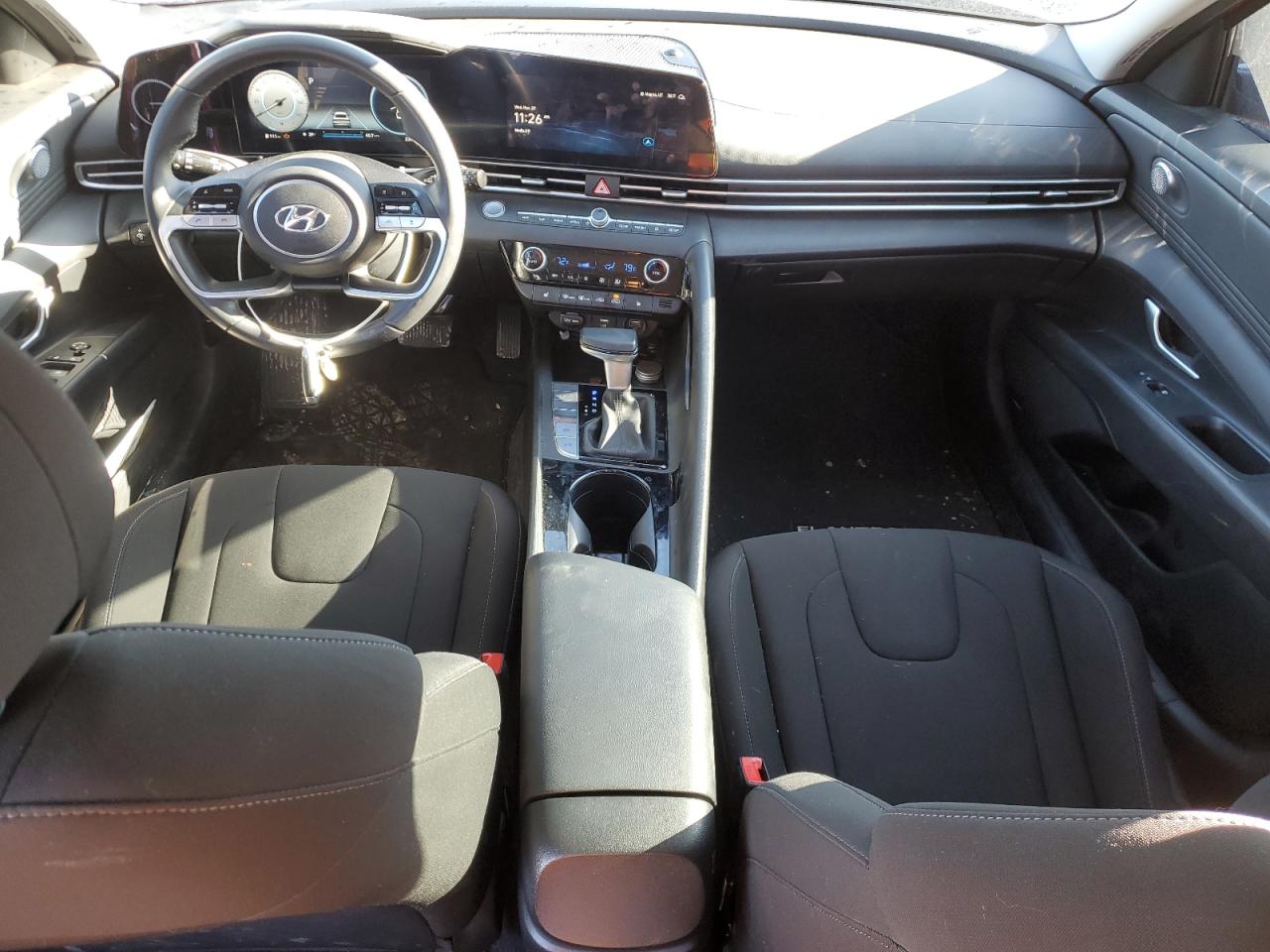 2023 Hyundai Elantra - Image 8