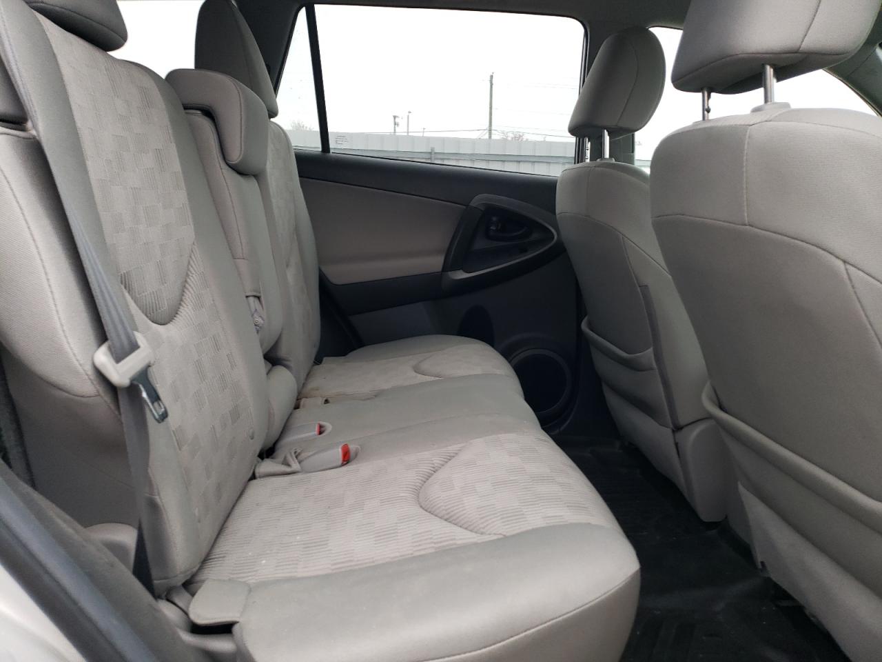 2012 Toyota RAV 4 - Image 11