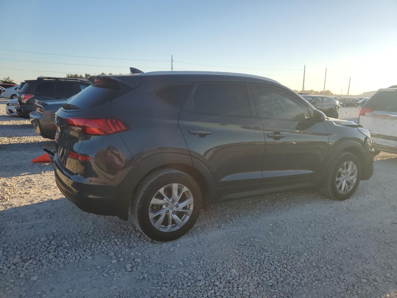 2021 Hyundai Tucson - Image 3