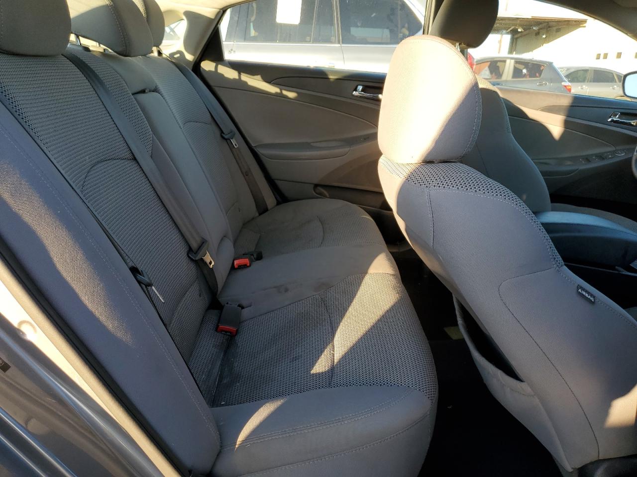 2013 Hyundai Sonata - Image 10