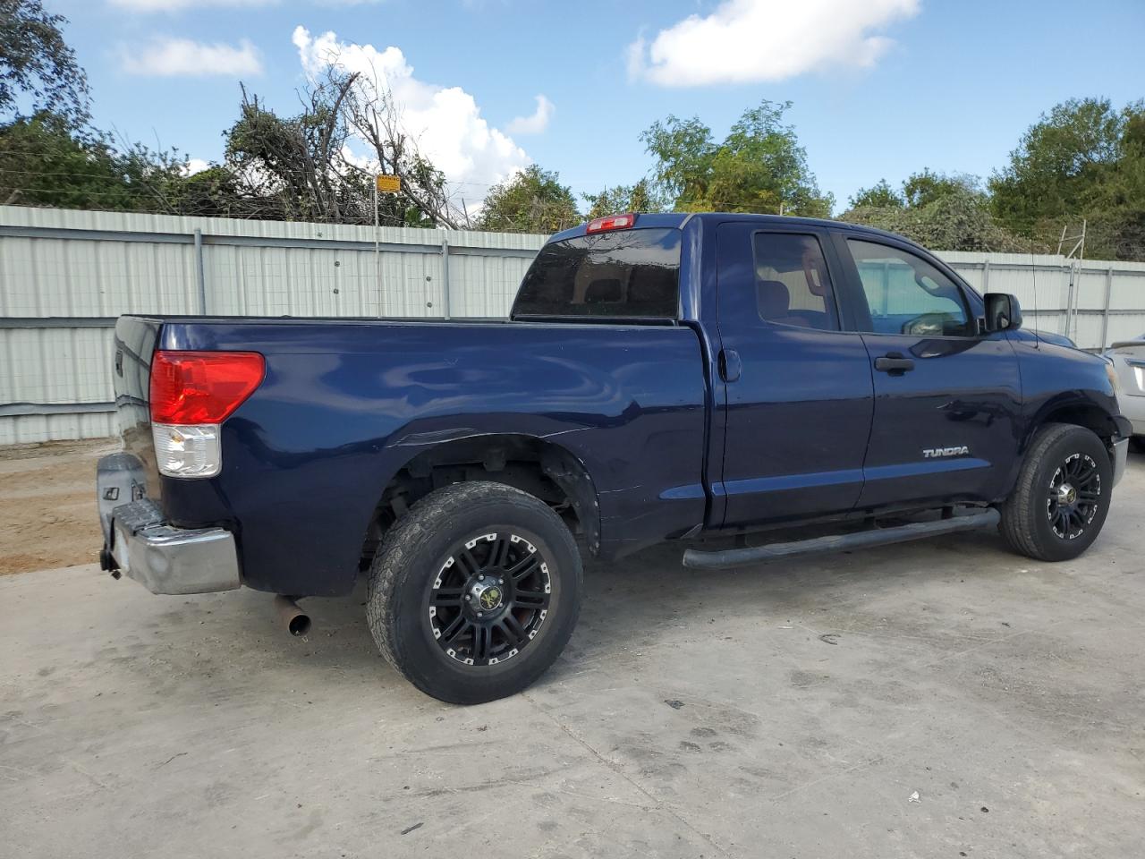 2010 Toyota Tundra - Image 3
