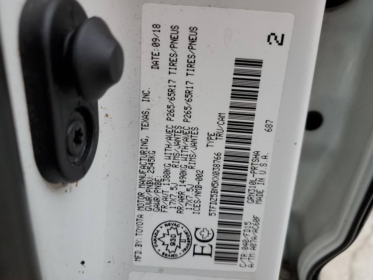 2019 Toyota Tacoma - Image 13