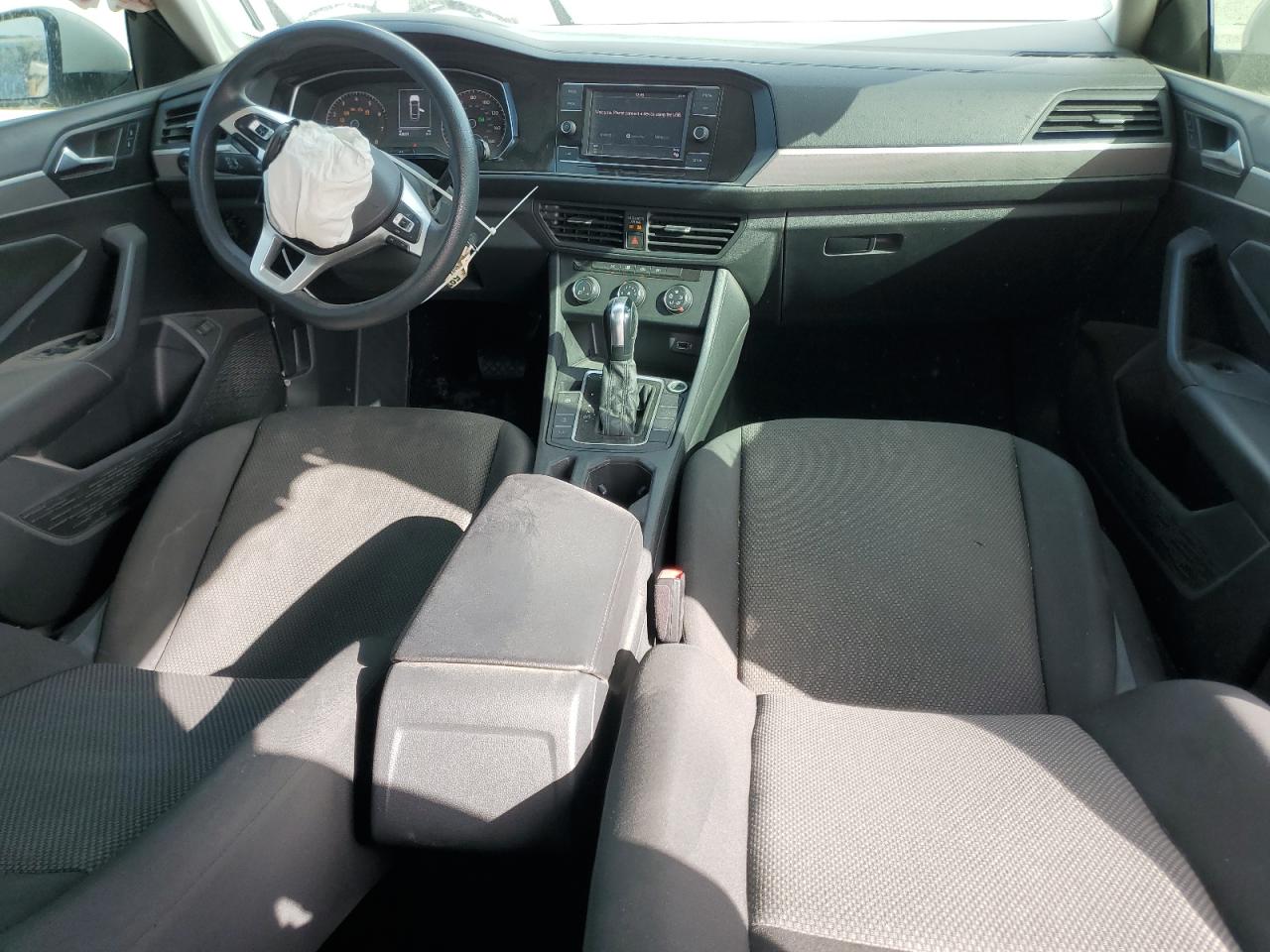 2019 Volkswagen Jetta - Image 8
